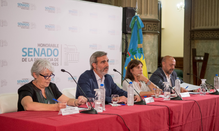 Florencio Varela en la presentación de la Ley de Precios Justos